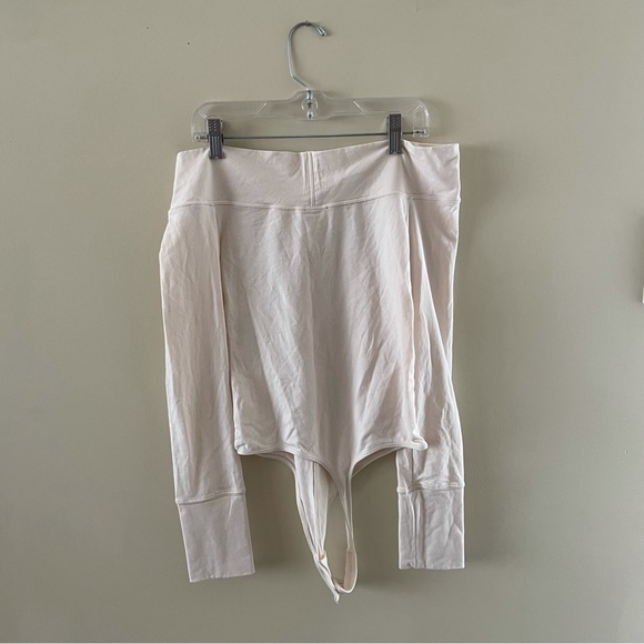 Free people off the shoulder zone out Bodysuit - Picture 3 of 4